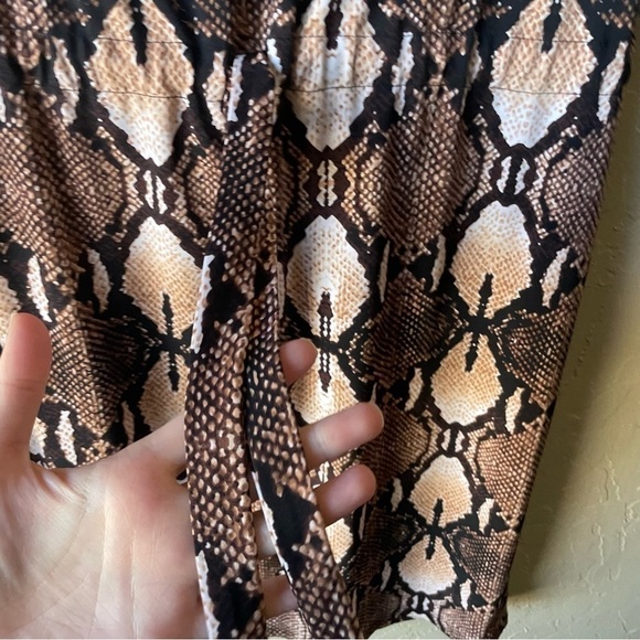 White House Black Market Brown Snakeskin Python Print Jersey Dress - Picture 5 of 6